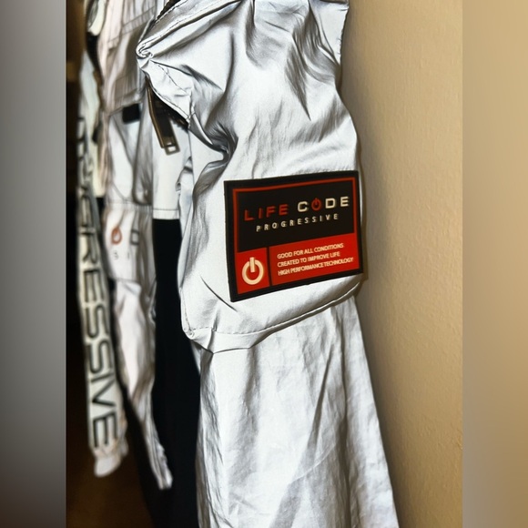 Life Code Jacket Utility Pullover Windbreaker - Silver (REFLECTIVE) - Picture 3 of 13